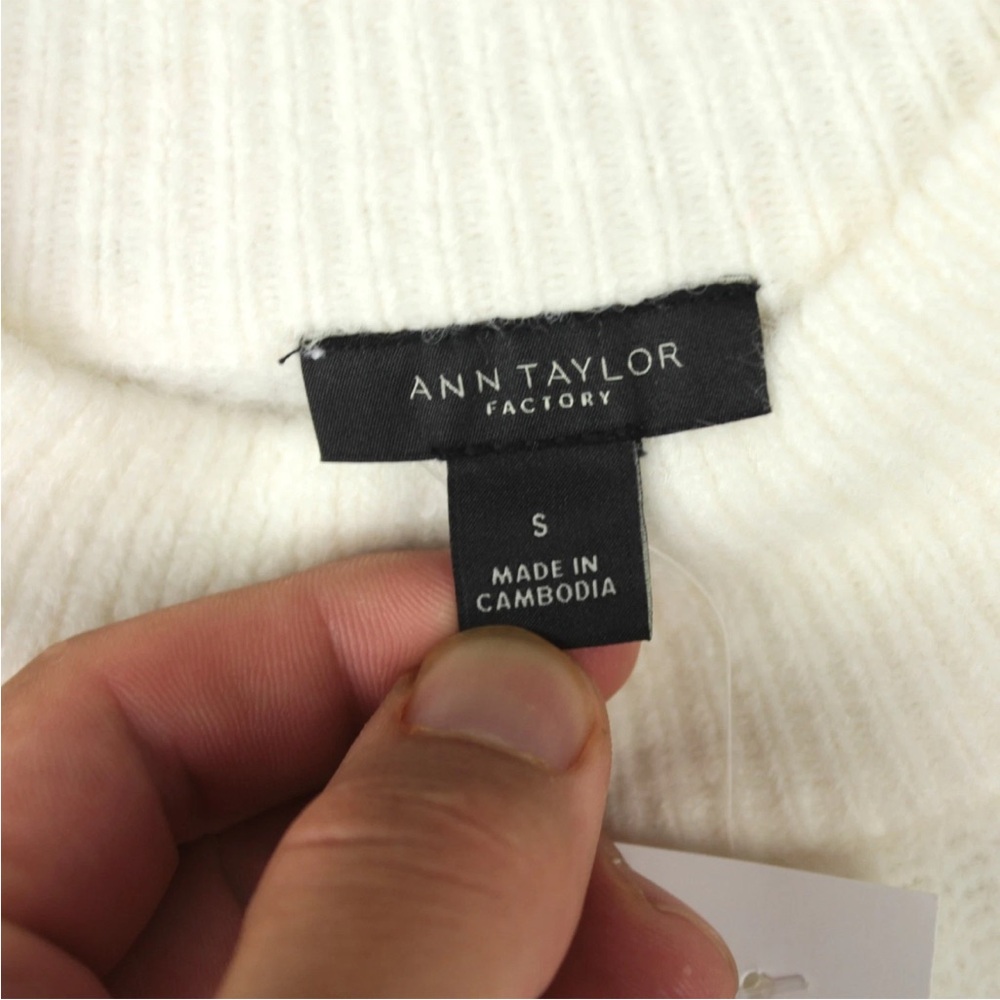 NWT Ann Taylor Striped Colorblock Crew Neck Ribbed Sweater Small White Chunky S - Picture 3 of 12